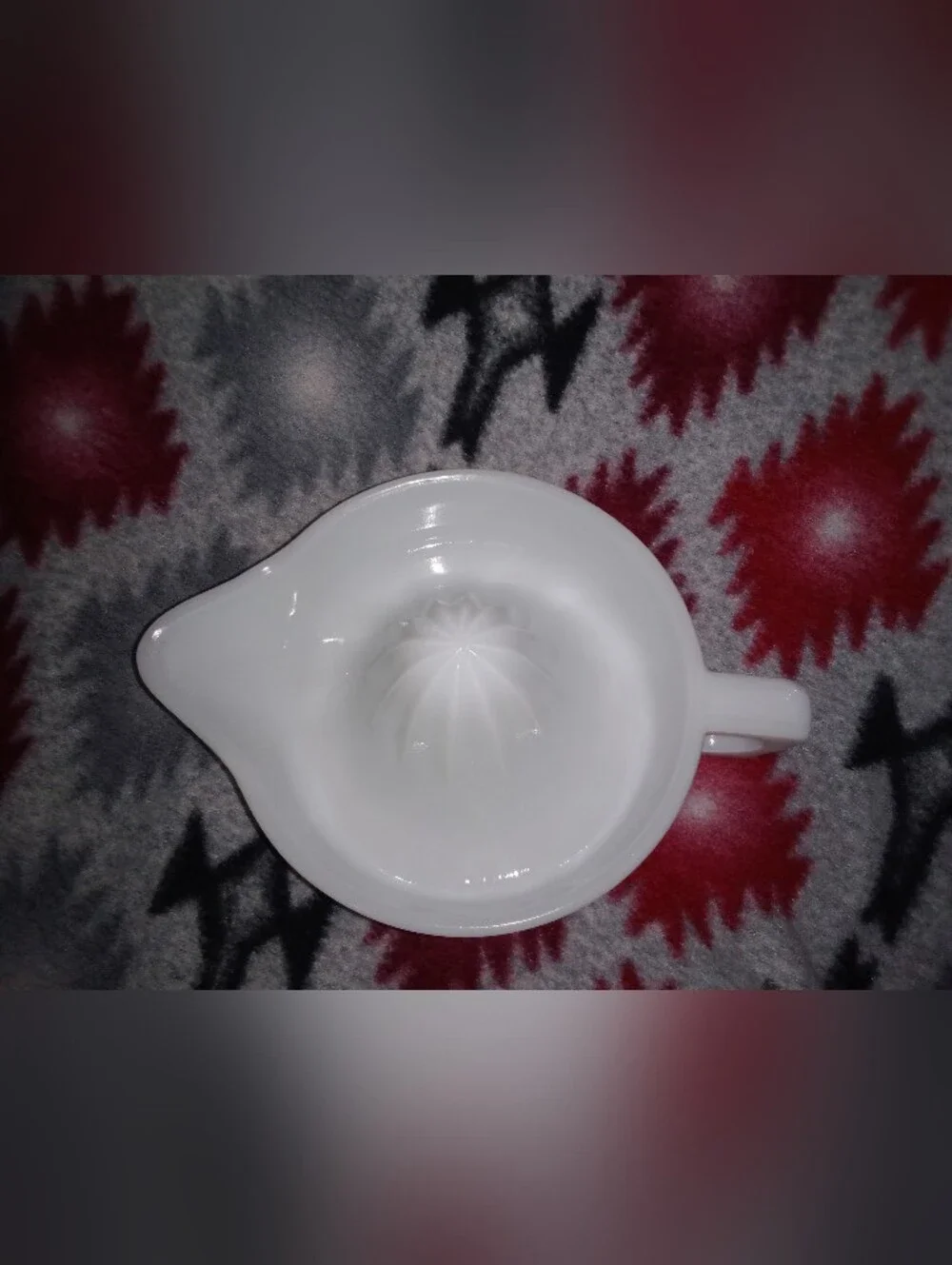 Vintage Sunkist Milk Glass Hand Juicer 8 1/8